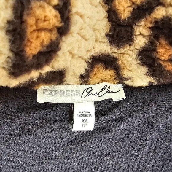 πLike Newπ Express Animal Print Half-Zip Teddy Jacket, Tan/Brown/Black Size XS - Picture 6 of 7